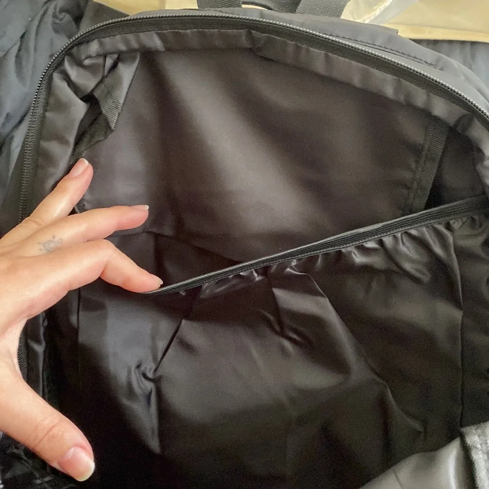 Backpack - Picture 3 of 5